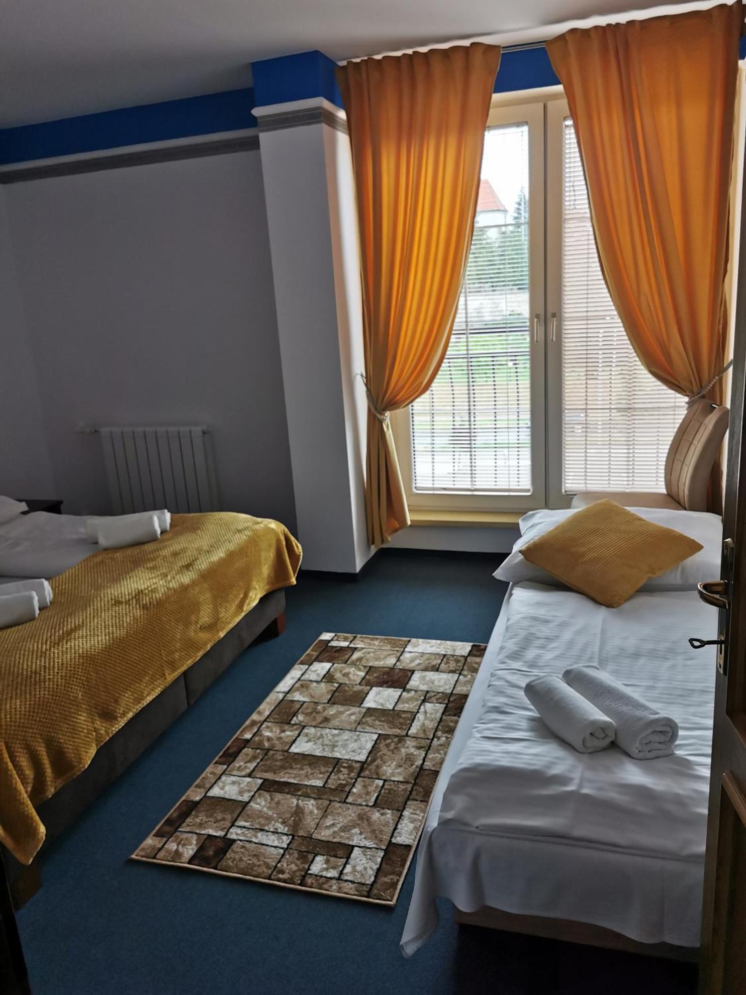 Hotel Diana Nove Mesto nad Vahom Room photo